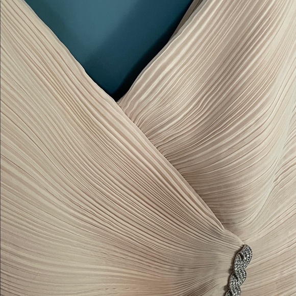 Cream Evening Gown - Daymour Couture - Picture 5 of 14